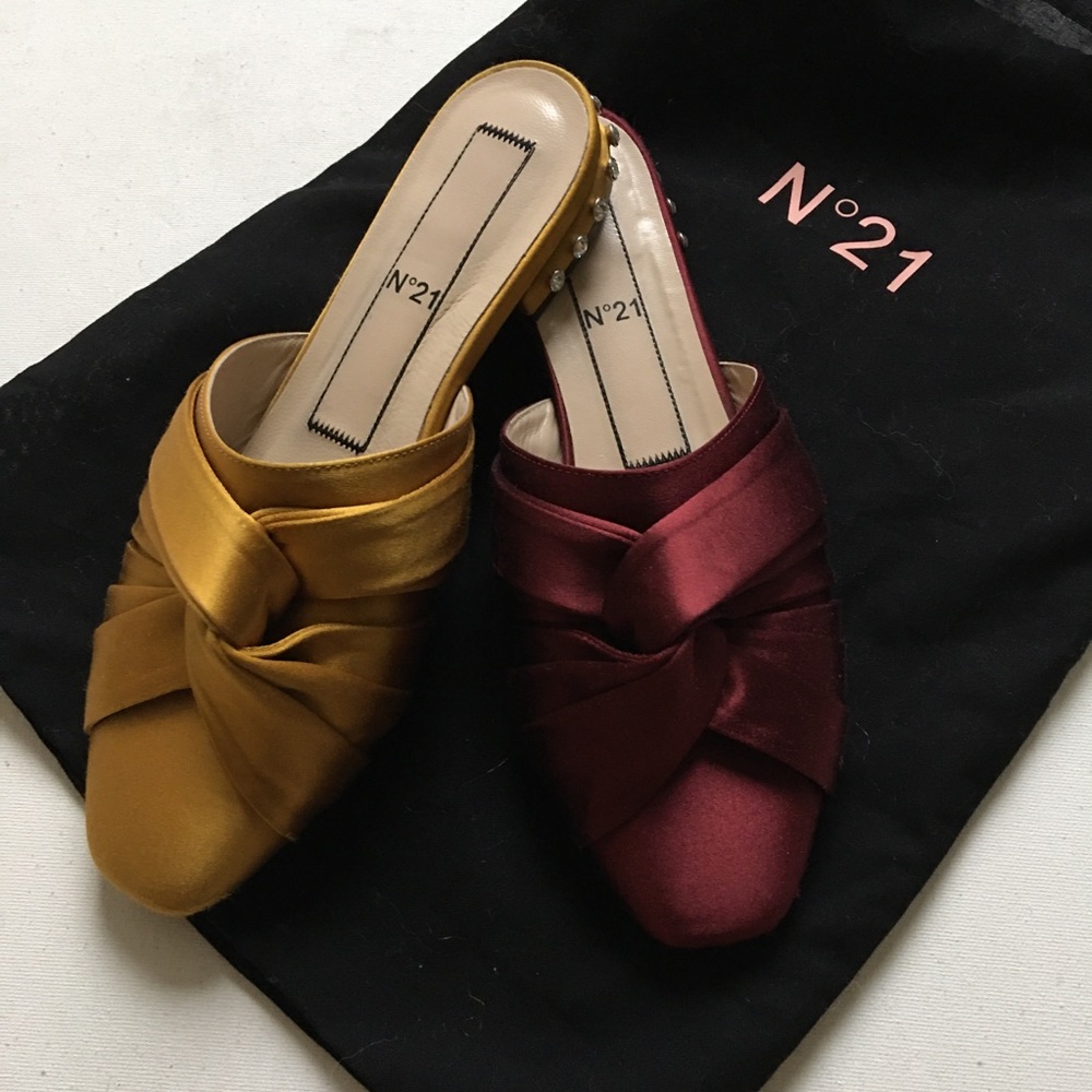 N°21 MISMATCHED SATIN EMBELLISHED MULES